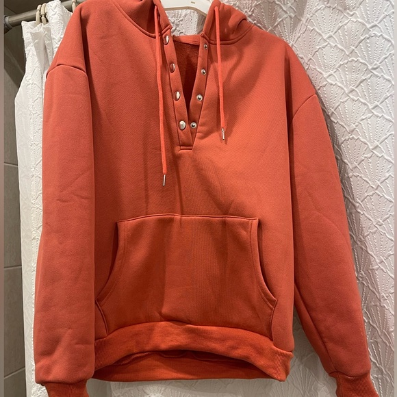 🧡Brand New Never Worn Hoodie :Size Small - Picture 6 of 7